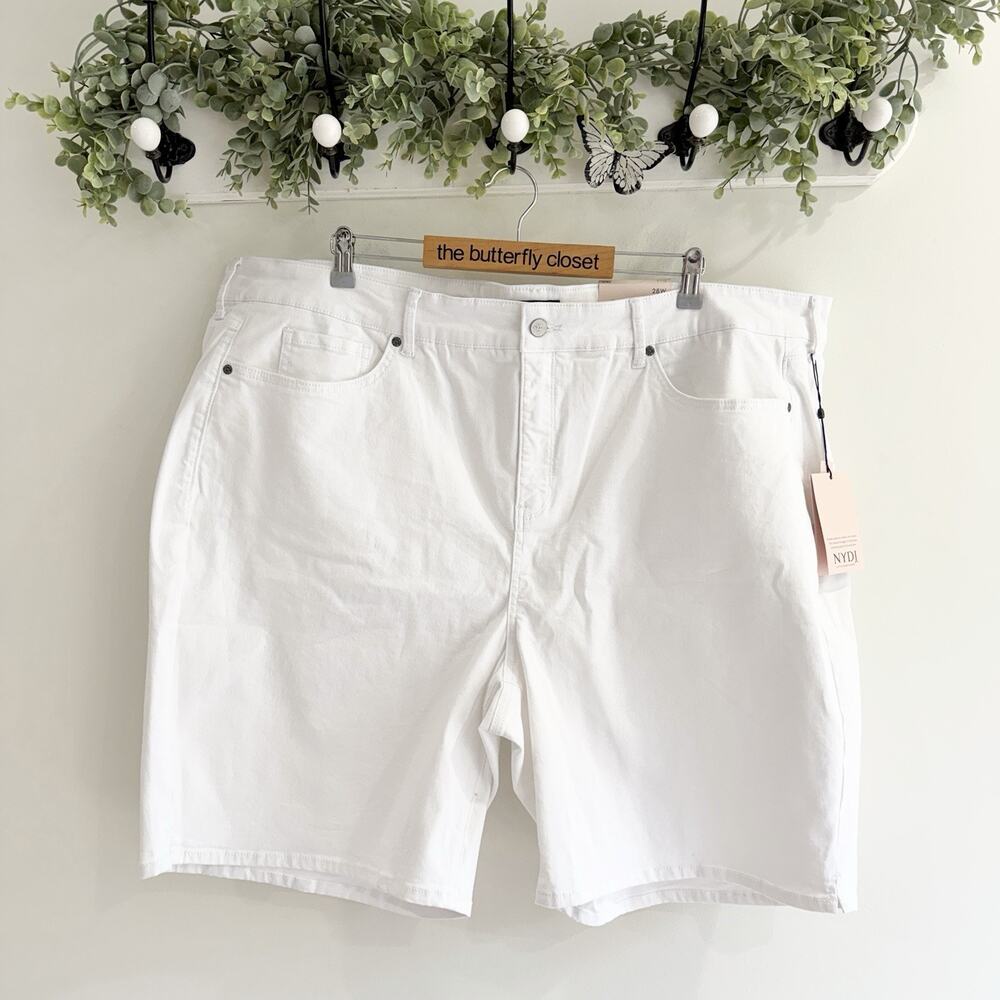 NYDJ Ella Shorts Denim Loft Tuck 28W White New With Tag Slimming Stretch 13-5782